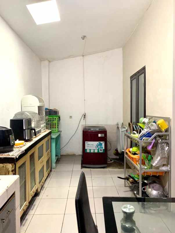 dijual rumah puri safira regency