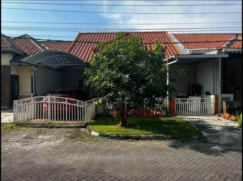 dijual rumah puri surya jaya taman pasadena