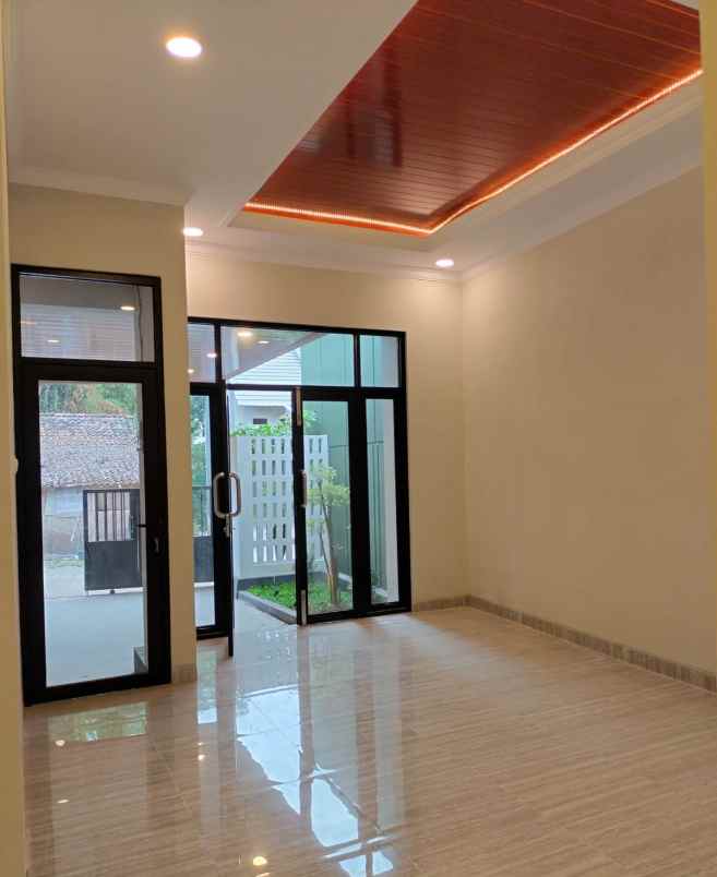 dijual rumah purwomartani