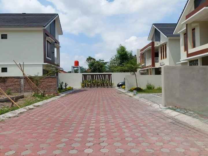 dijual rumah purwomartani sleman