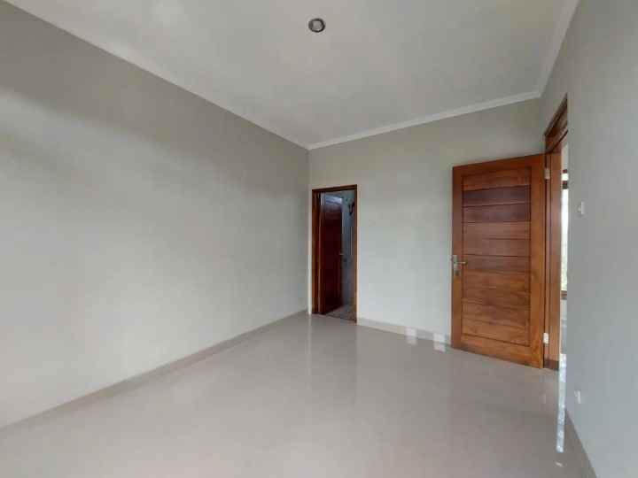 dijual rumah purwomartani sleman