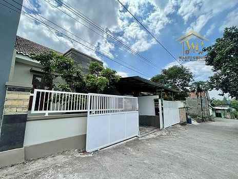 dijual rumah purwomartani sleman