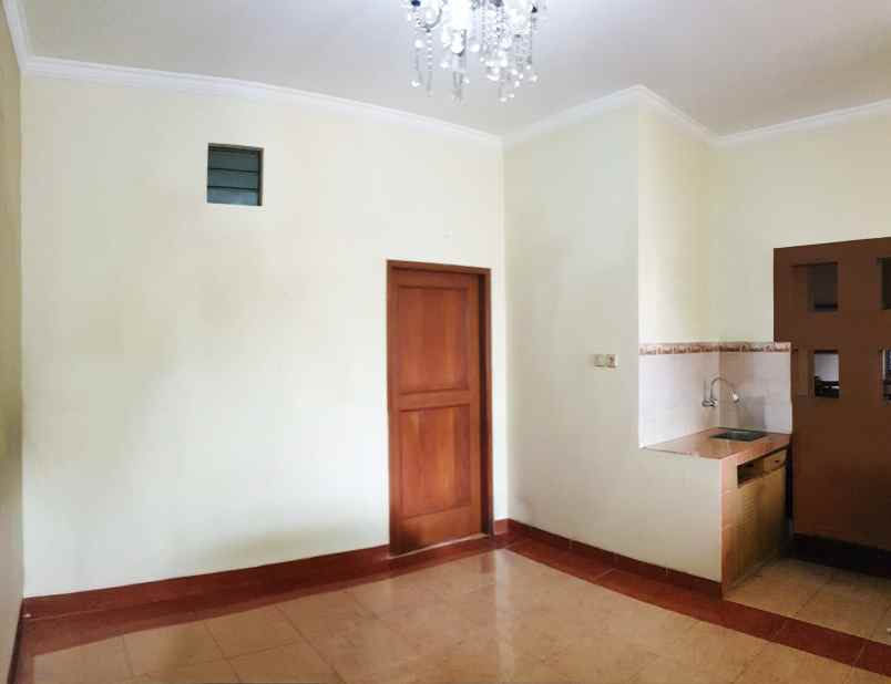 dijual rumah raffless hills cibubur