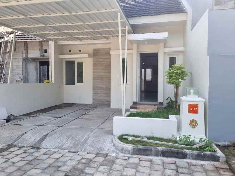 dijual rumah randusari prambanan klaten