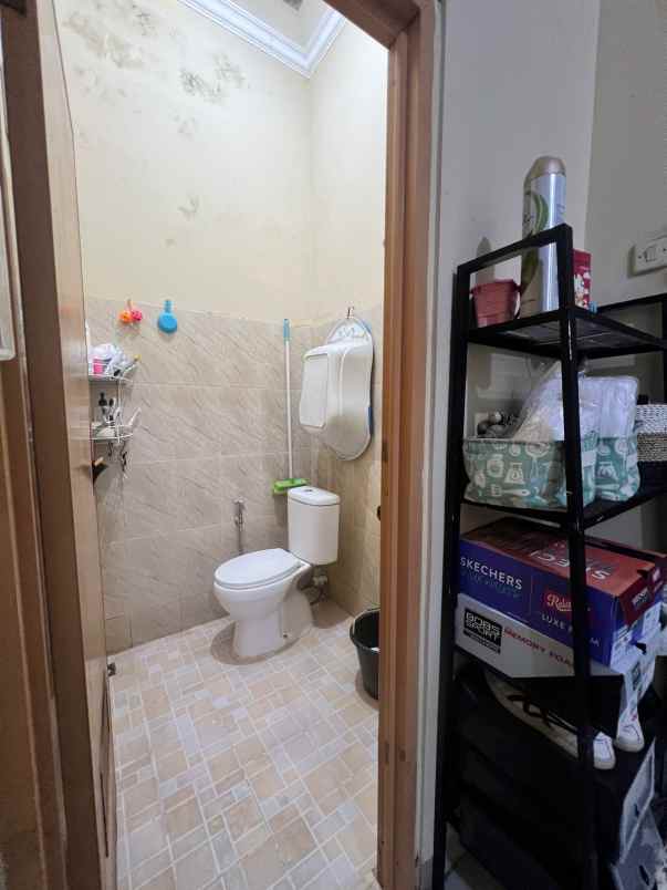 dijual rumah ratu jaya