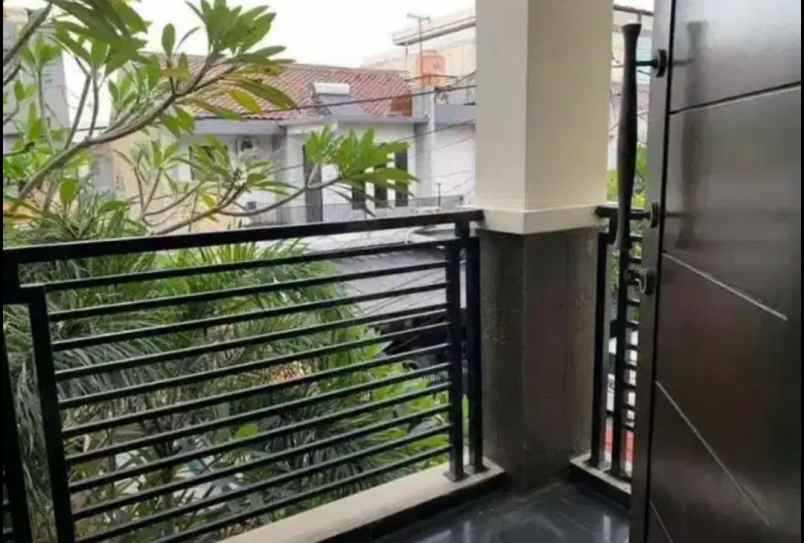 dijual rumah rawamangun