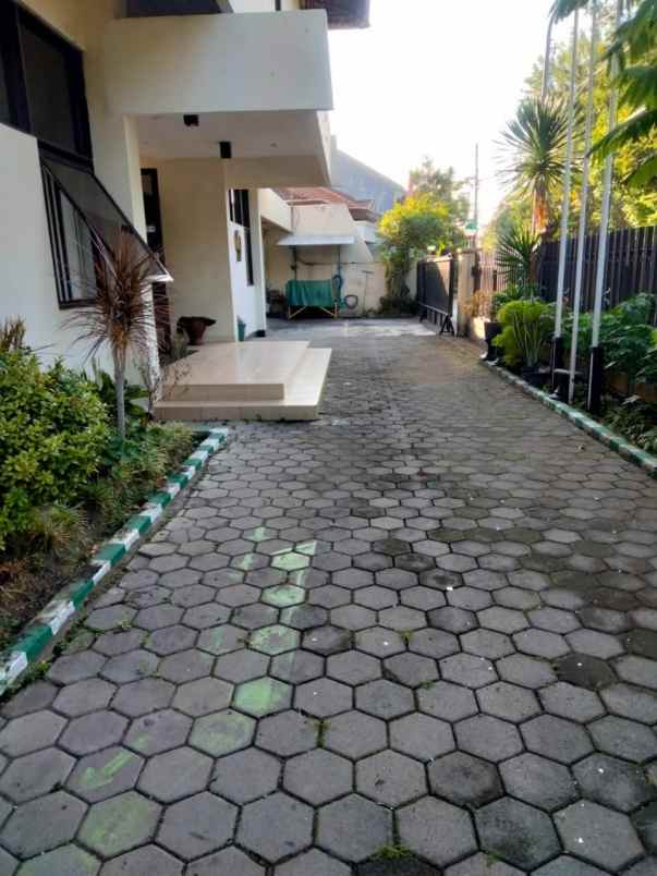 dijual rumah raya saronojiwo panjang