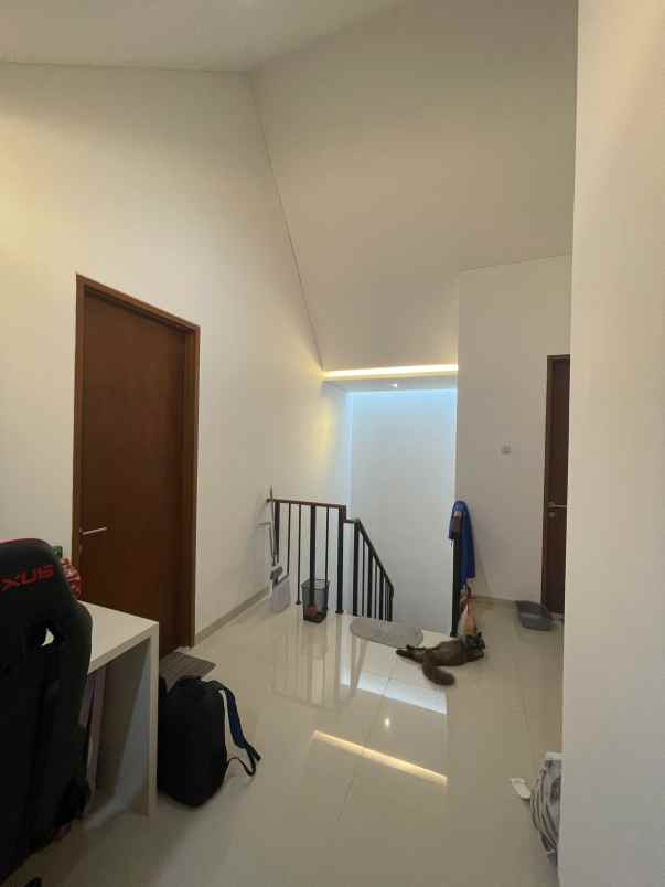 dijual rumah rempoa ciputat tangsel