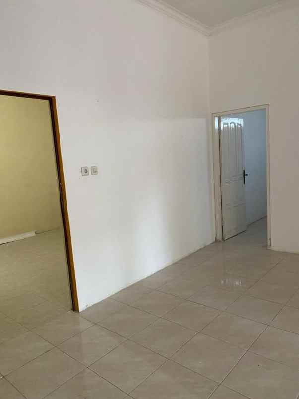 dijual rumah rewwin waru sidoarjo