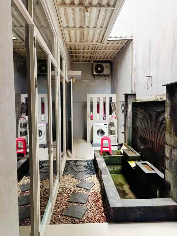 dijual rumah royal residence