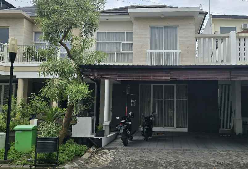 dijual rumah royal residence cluster