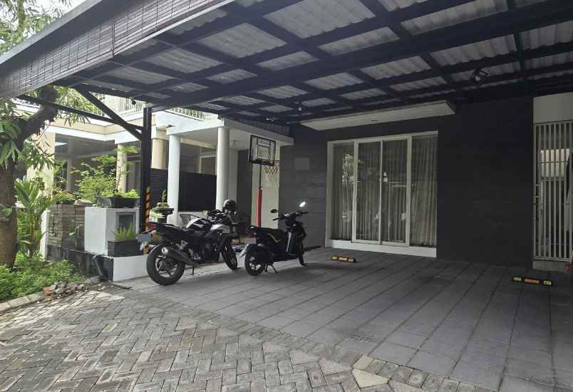 dijual rumah royal residence cluster