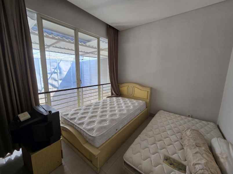 dijual rumah rumah malibu beach palm