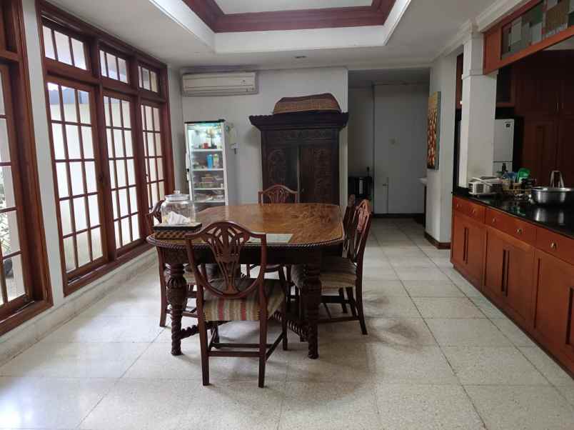 dijual rumah rumah salemba mepet