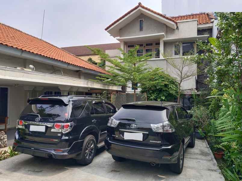 dijual rumah rumah salemba mepet