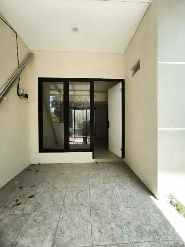 dijual rumah rungkut asri