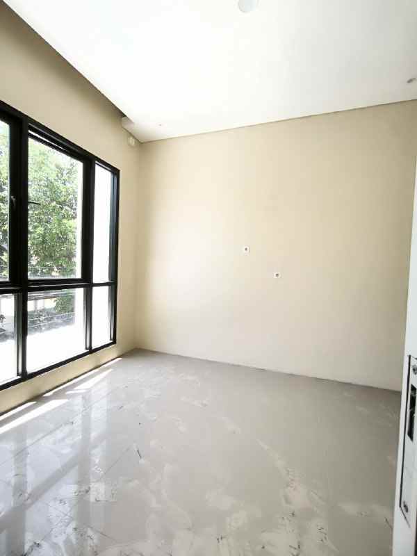 dijual rumah rungkut asri