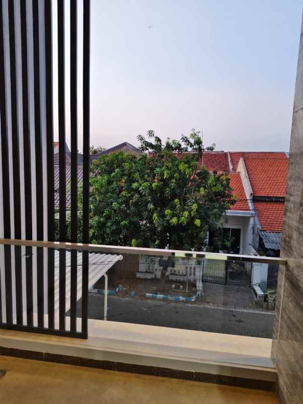 dijual rumah rungkut asri surabaya