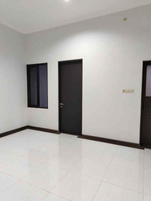 dijual rumah rungkut asri surabaya