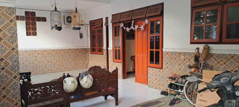 dijual rumah rungkut barata