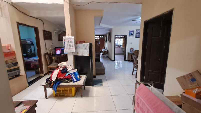 dijual rumah rungkut barata