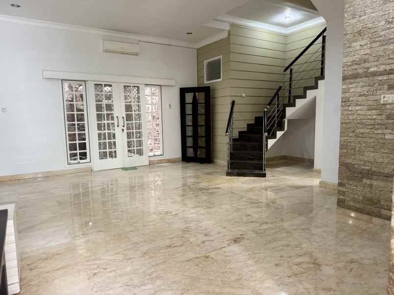 dijual rumah san diego pakuwon city