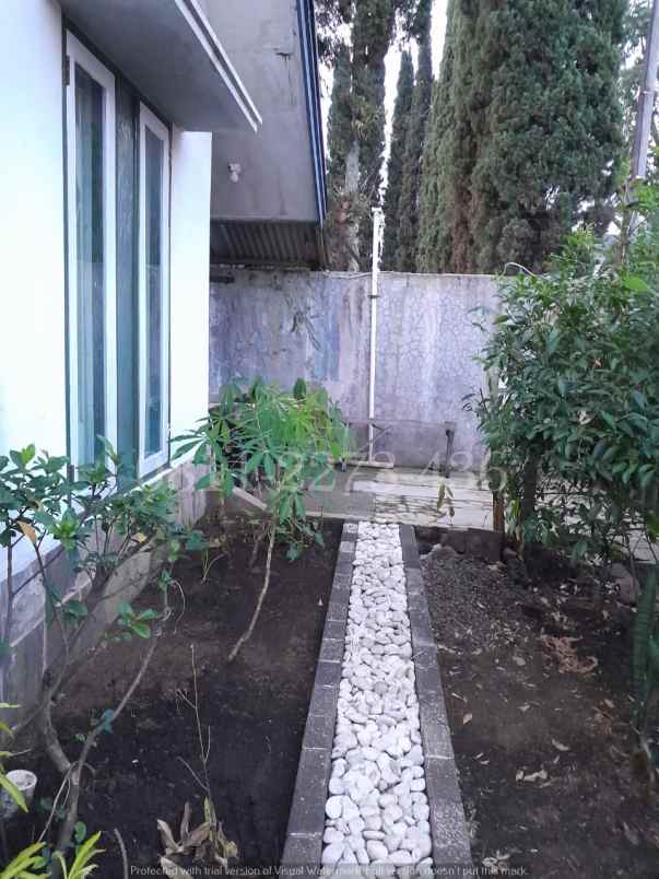 dijual rumah sariwangi