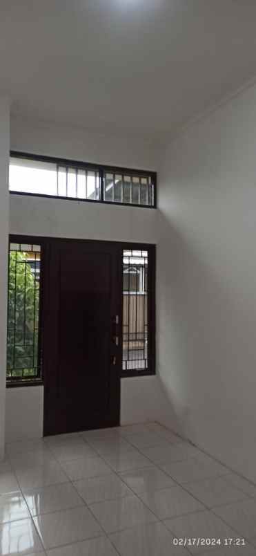 dijual rumah sawangan