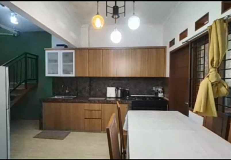 dijual rumah sawangan