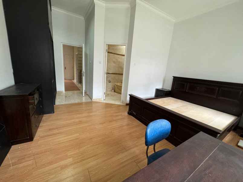 dijual rumah semi furnish pakuwon city san diego