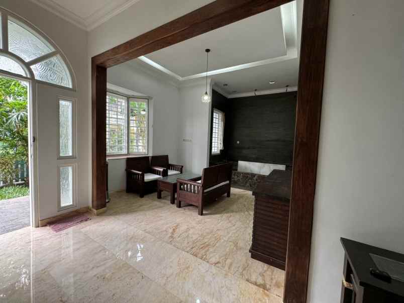 dijual rumah semi furnish pakuwon city san diego