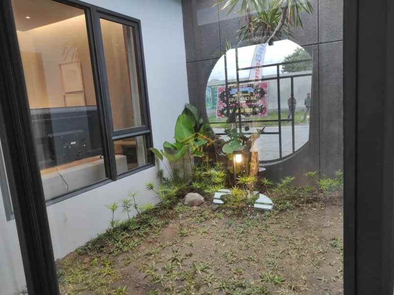 dijual rumah sendangadi