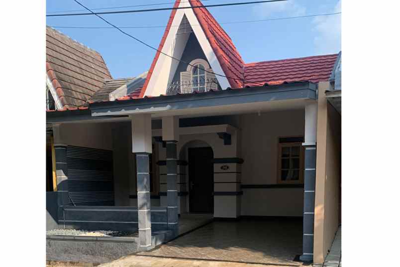 dijual rumah sentul city