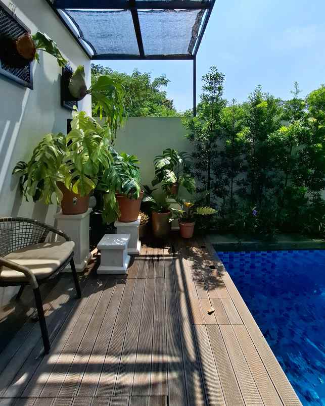 dijual rumah serenia hills lebak bulus