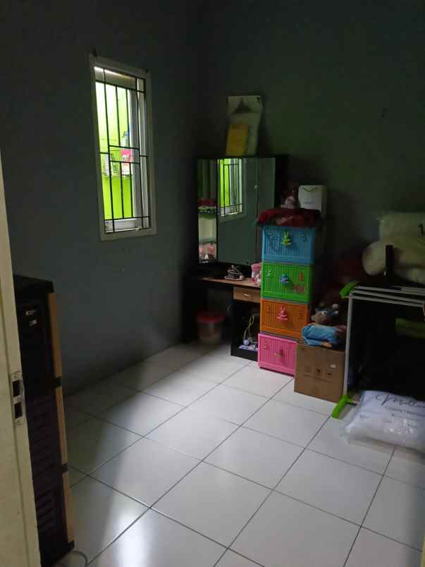 dijual rumah setia residence