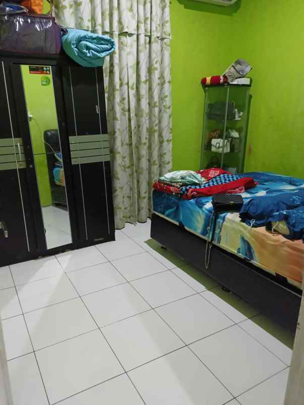 dijual rumah setia residence