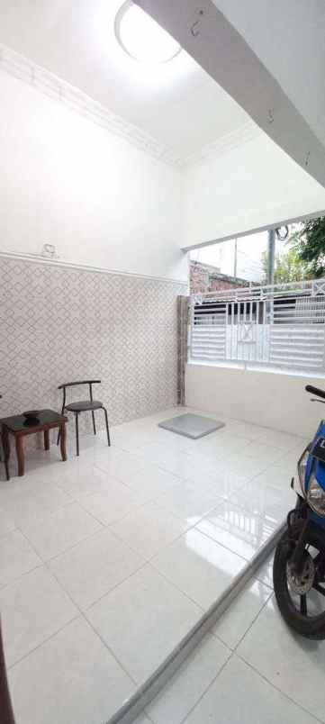 dijual rumah setro baru utara x no 8