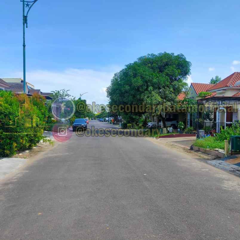 dijual rumah siap huni di beverly lokasi strategis