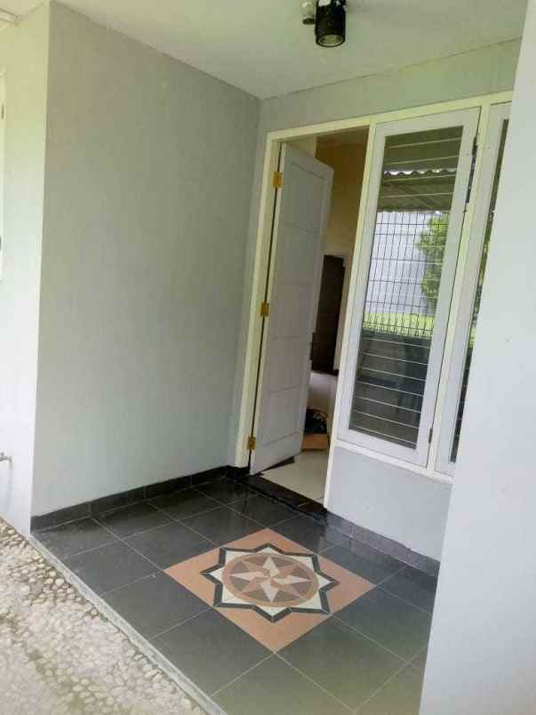 dijual rumah siap huni di eastwood citraland surabaya