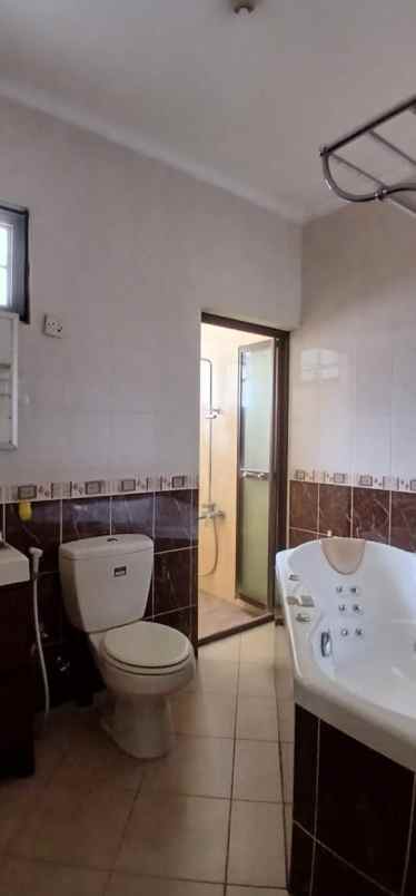 dijual rumah siap huni di kota wisata