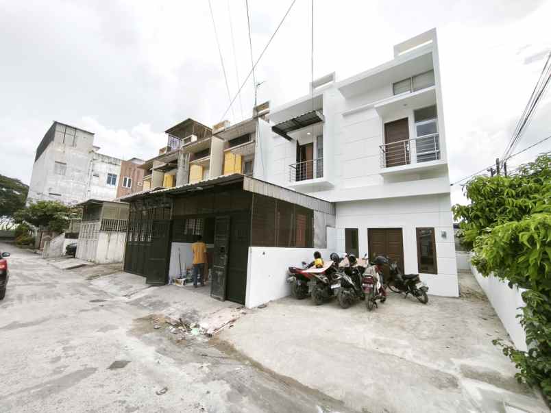 dijual rumah siap huni jalan cemara gg seri