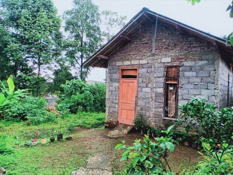 dijual rumah siap huni kemuning karanganyar