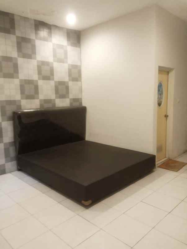 dijual rumah siwalankerto