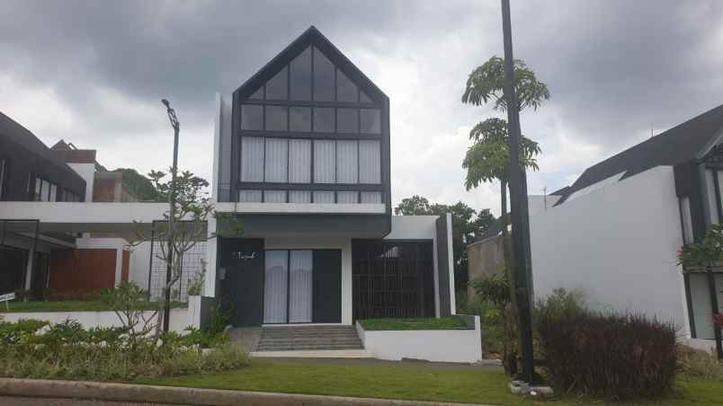 dijual rumah smart valley dago