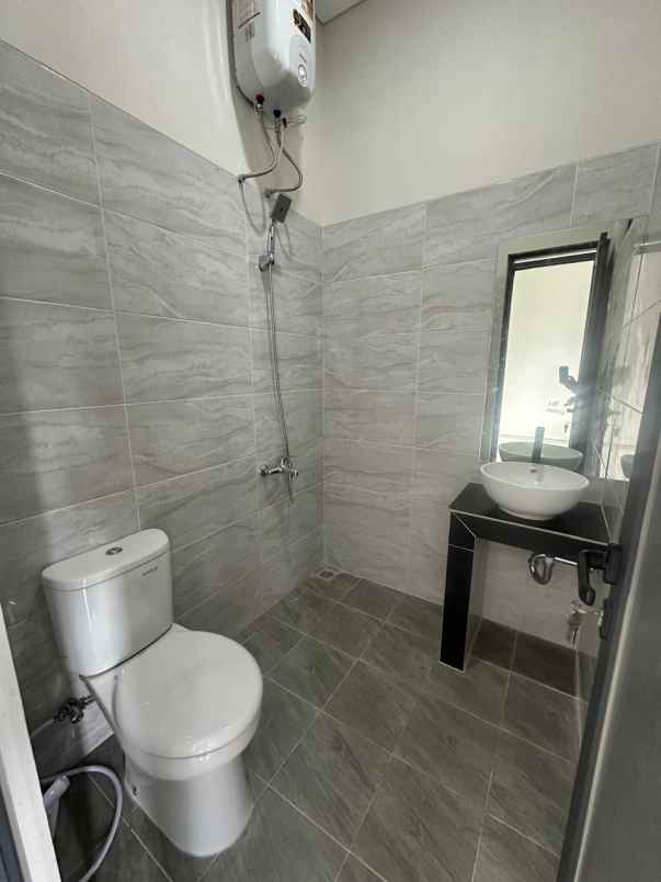 dijual rumah soekarno hatta dekat metro