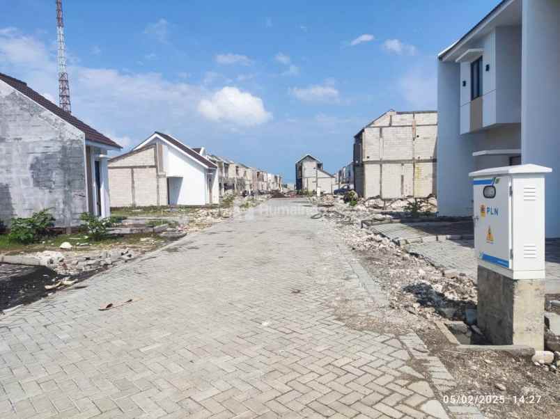 dijual rumah strategis mewah dan nyaman