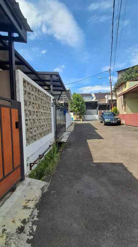 dijual rumah sukahaji gegerkalong kota