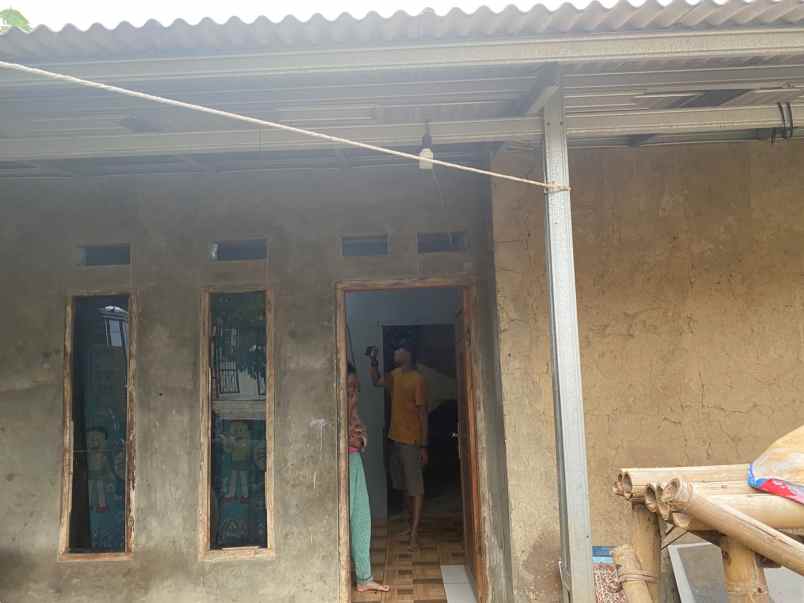 dijual rumah sukatani