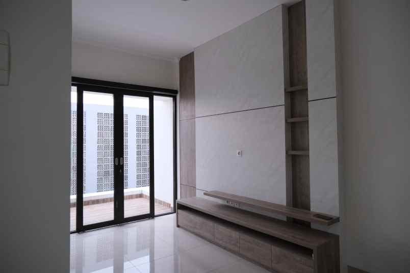 dijual rumah summarecon bandung