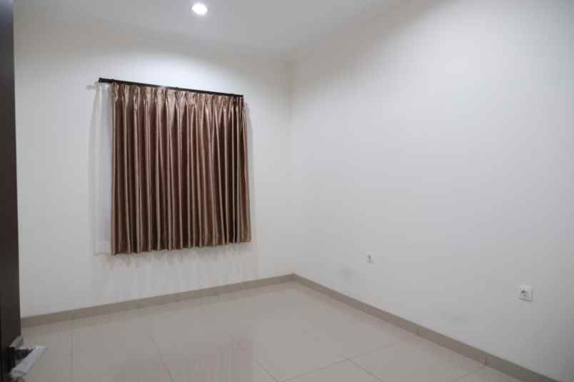 dijual rumah summarecon bandung